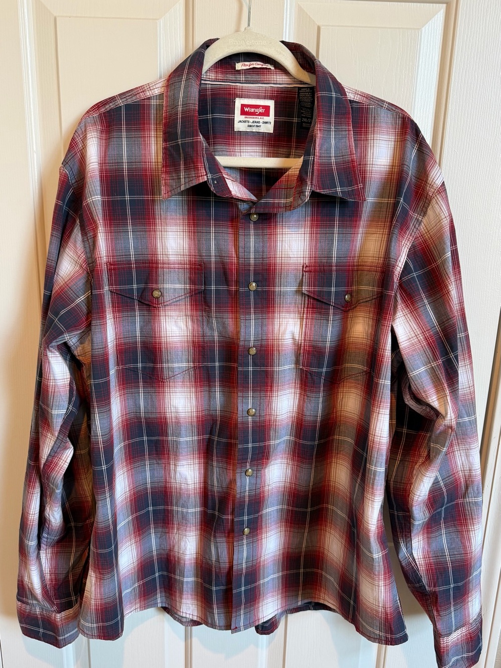 EUC Wrangler Men’s Red & Blue Plaid Long-Sleeve Shirt 2X